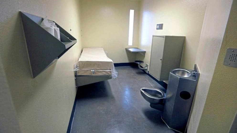 U jednoj ovakvoj ćeliji život provodi zatvorenik Bill Cosby