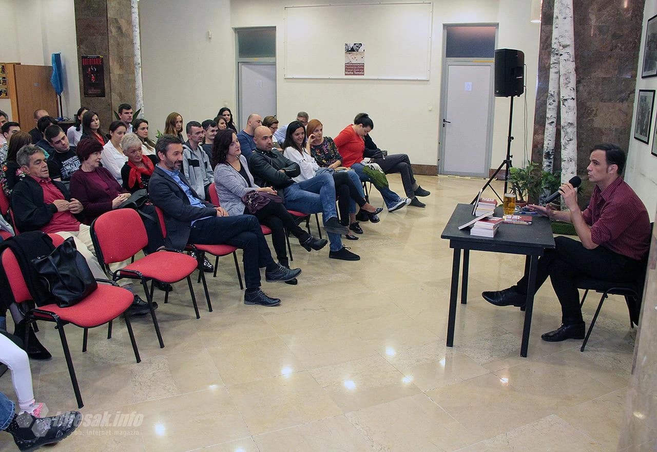 S promocije zbirke pjesama Marka Tomaša