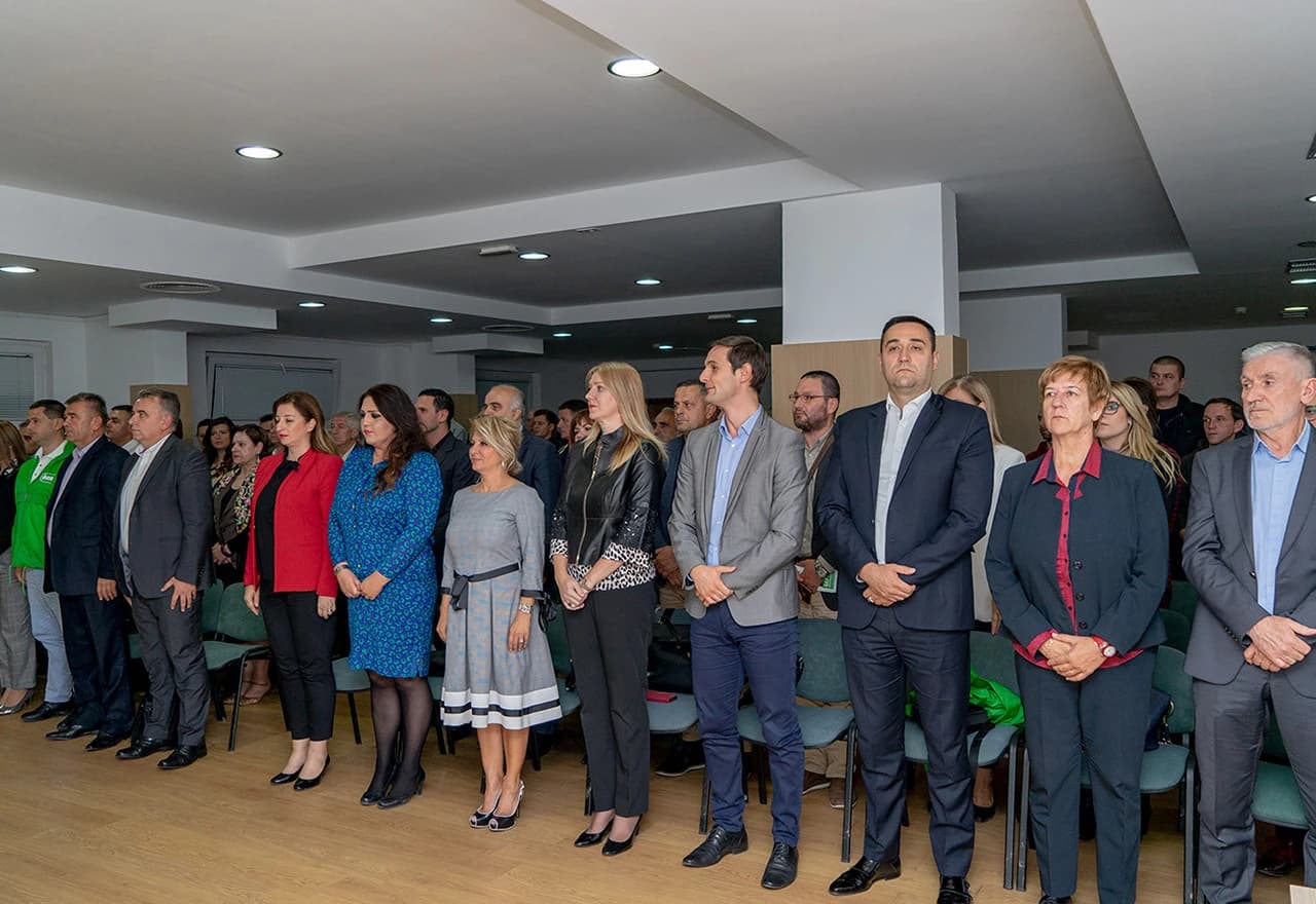 Sa tribine na Carini