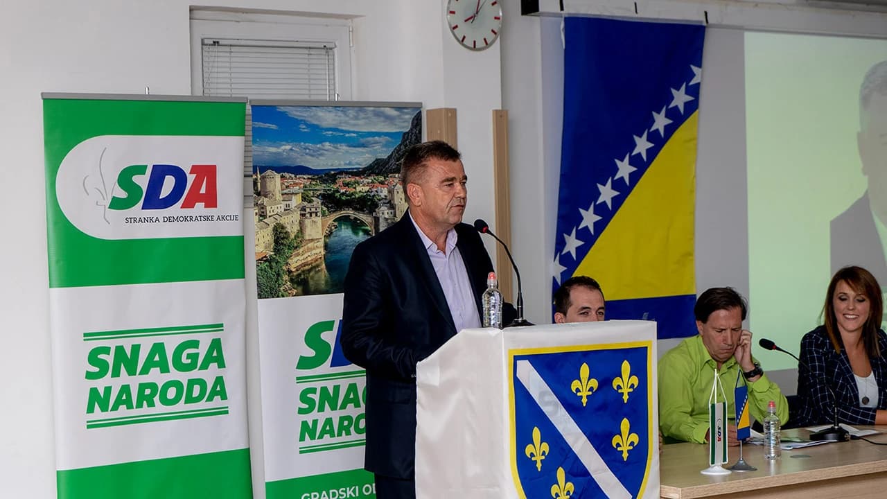 Sa tribine na Carini