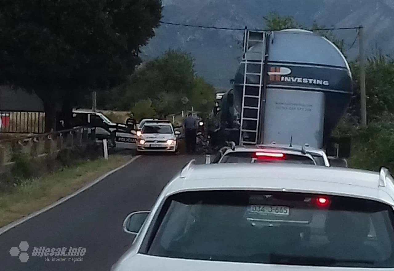 Obavljanje očevida i utvrđivanje štete stvorilo je koloneu oba smjera
