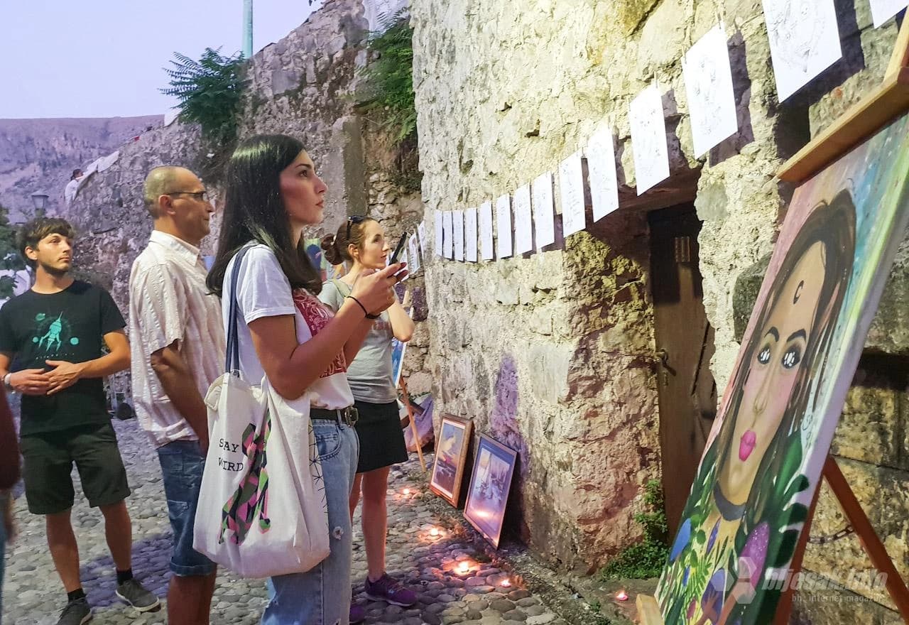 Prva samostalna izložba Medine Dedić iz Mostara