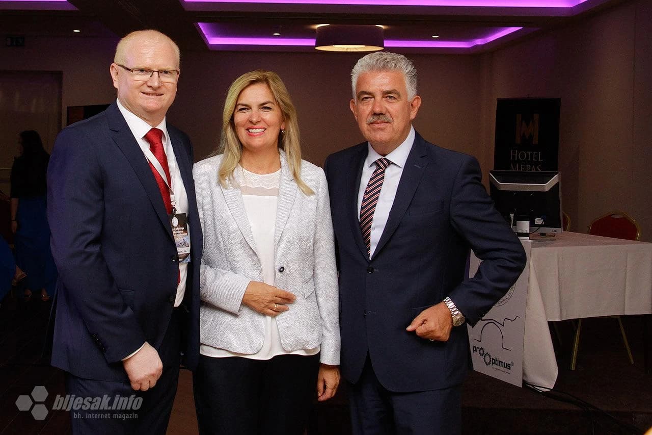 Infektolozi iz Mostara po prvi put preuzeli vođenje Asocijacije infektologa BiH