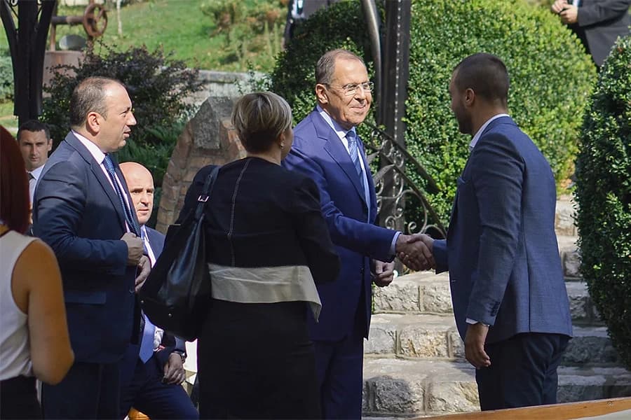 Ministri vanjskih poslova Bosne i Hercegovine Igor Crnadak i Rusije Sergej Lavrov