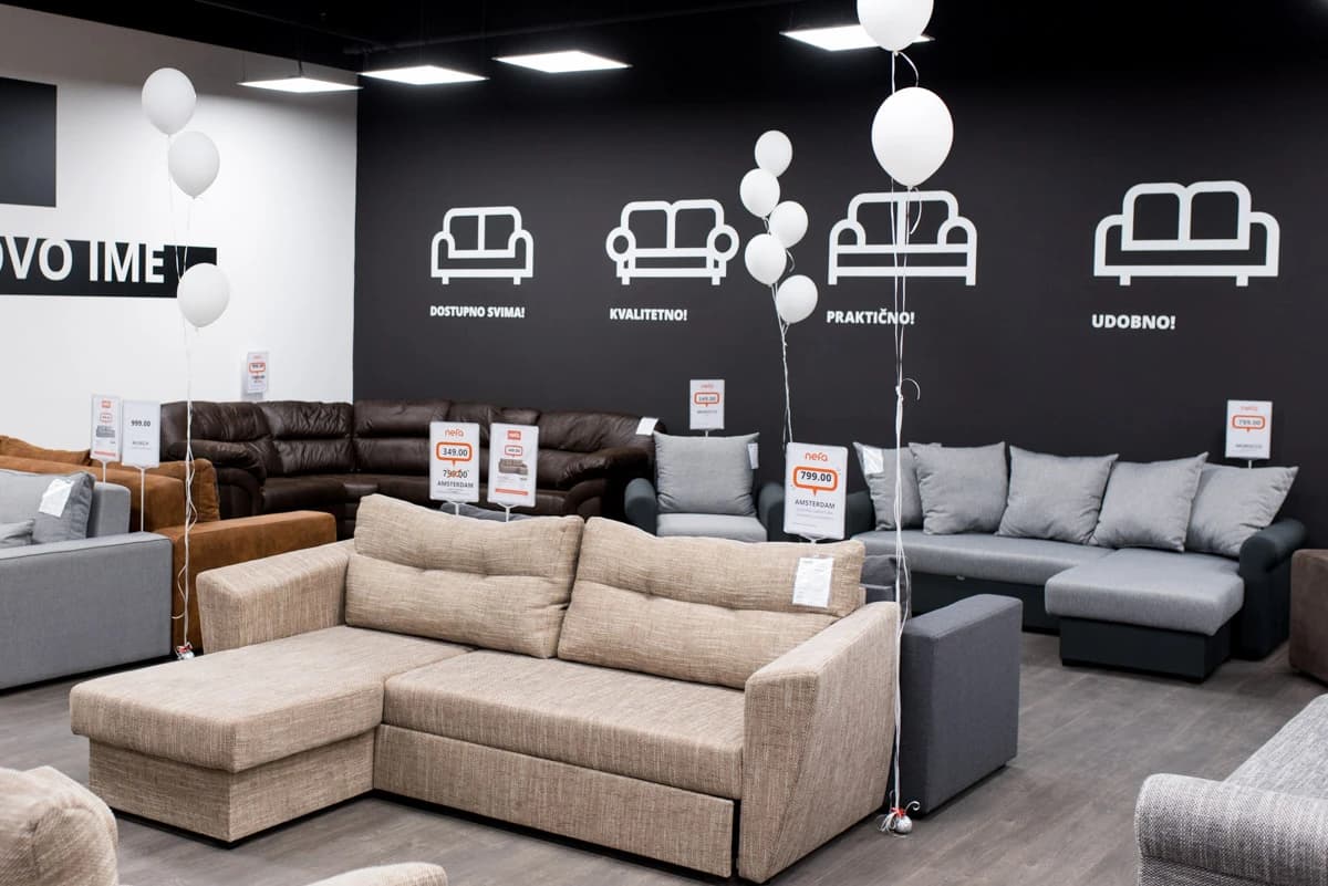 Otvoren Nefa namještaj u Mepas Mallu