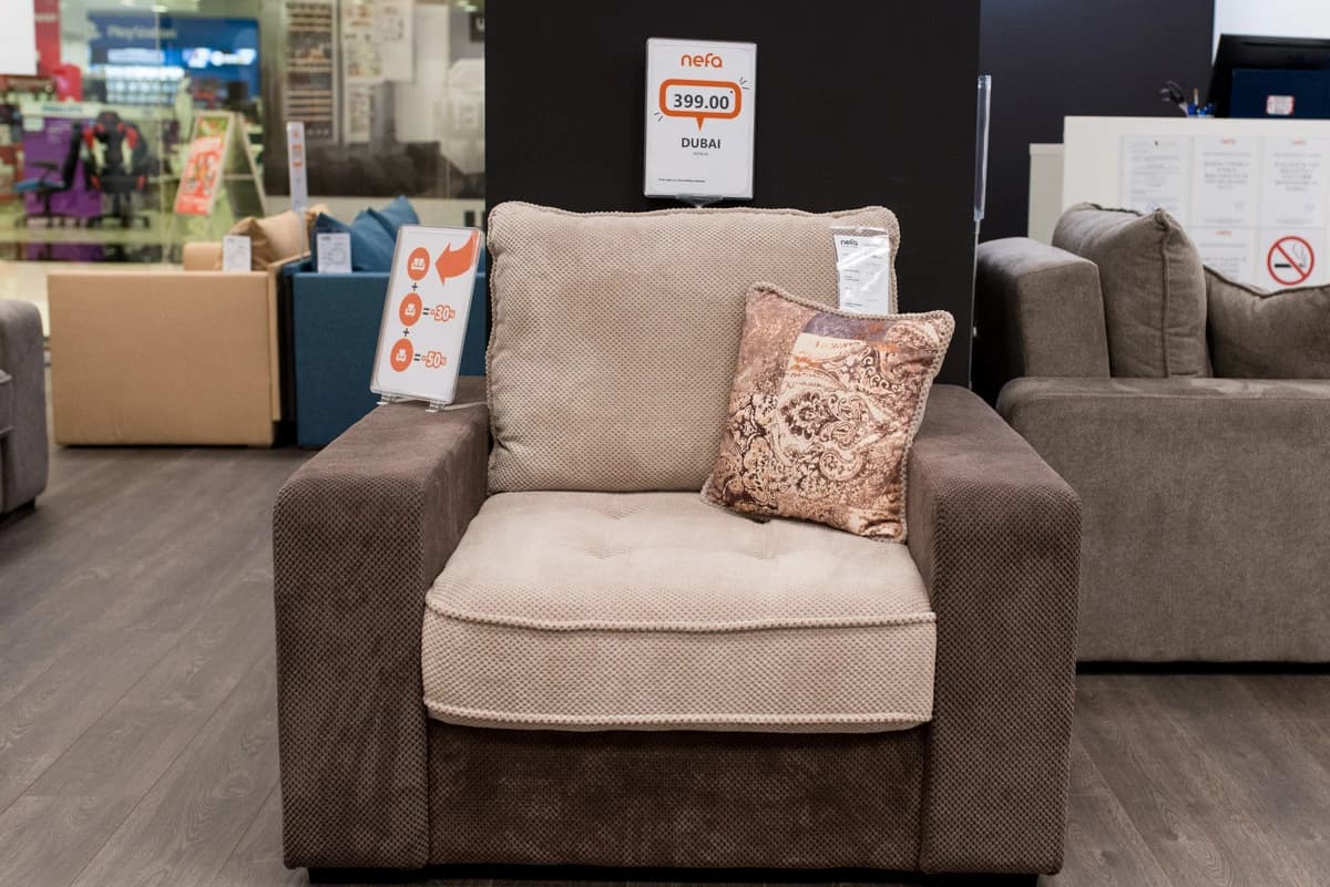 Otvoren Nefa namještaj u Mepas Mallu