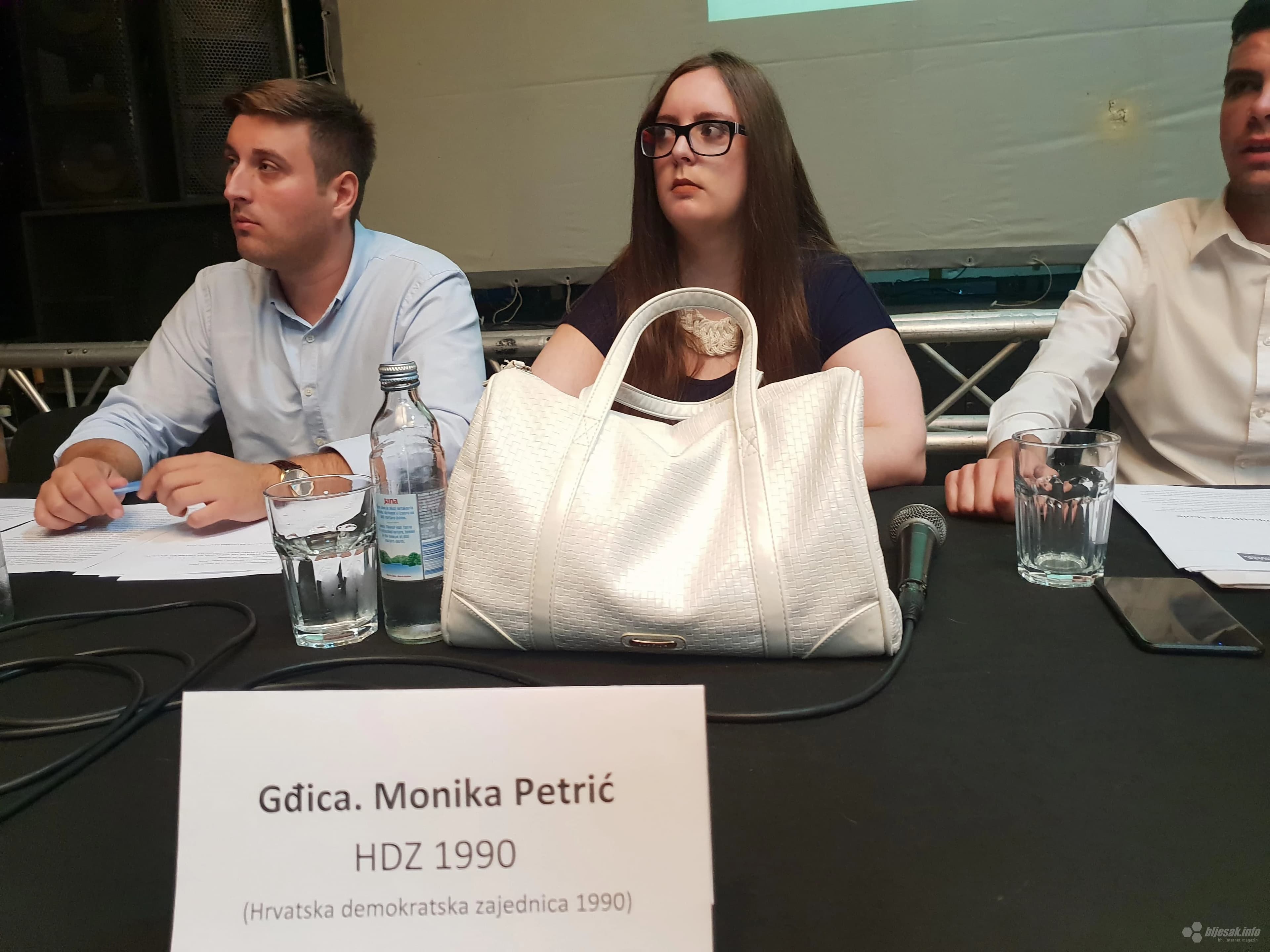 Javna tribina "Pet do dvanaest"