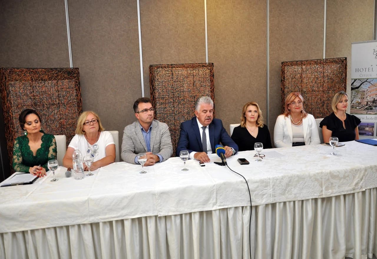 Foto: Fena/Detalj s održanog foruma