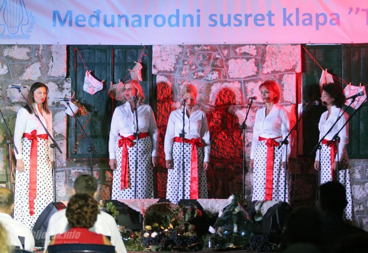 Međunarodni susret klapa u Trebižatu