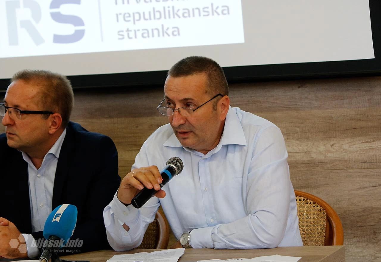 Petar Kolakušić, tajnik Udruge Hrvatska zvonaHrvatska republikanska stranka predstavila program za predstojeće Opće izbore