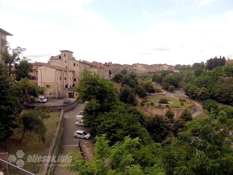 Grad se rastegnuo...