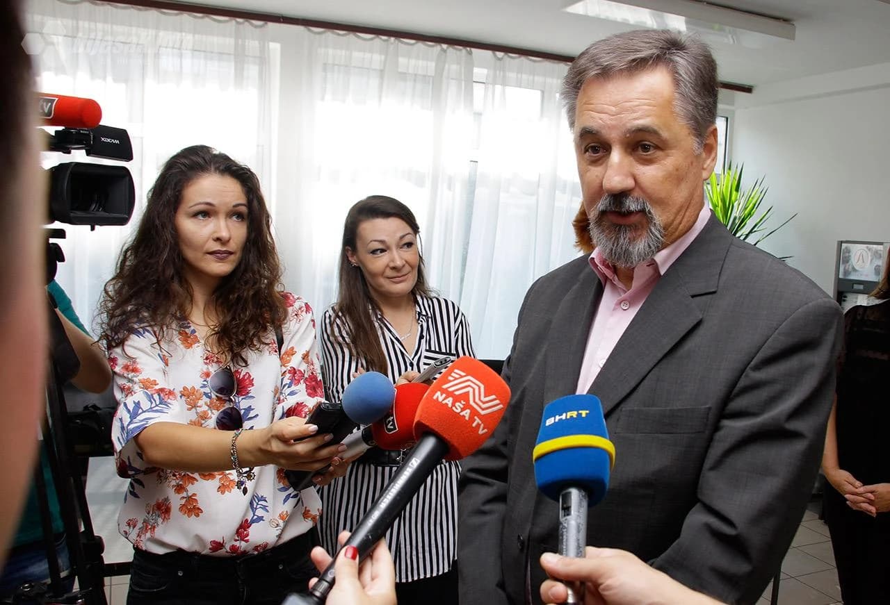 Uručivanje školskih torba i pribora za učenike s područja Grada Mostara.