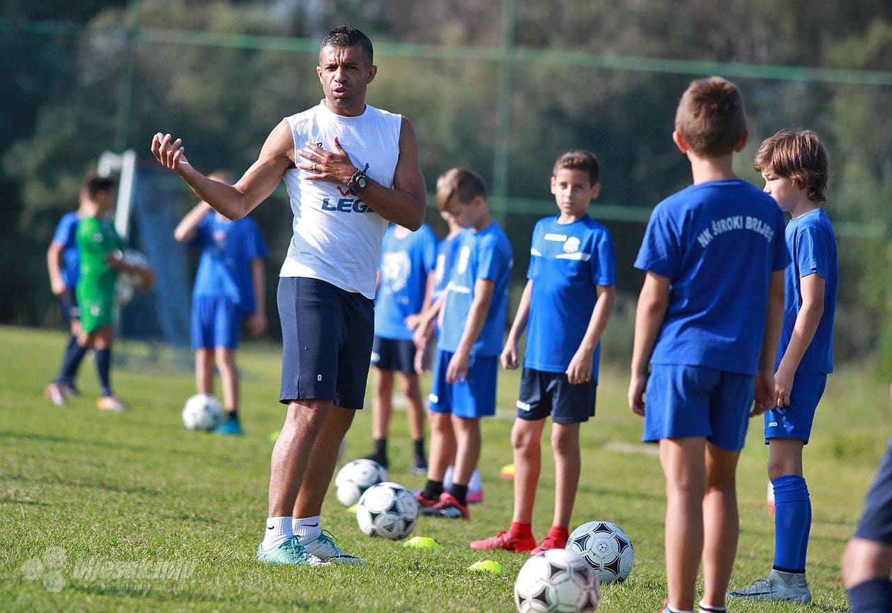 Wagner i Vlado Hrkać treniraju U-12 momčad Širokog Brijega