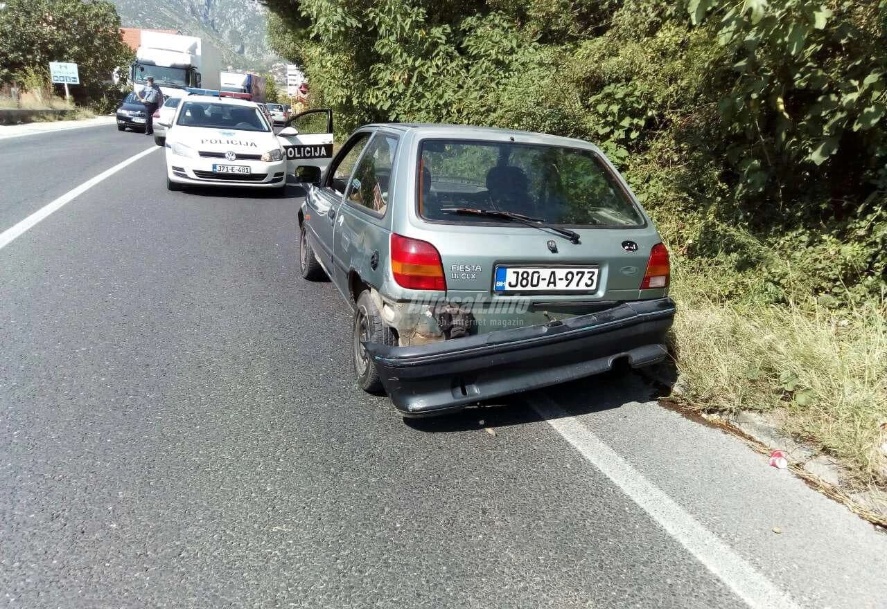 U mostarskom naselju Zalik u utorak oko 13.30 sati dogodila se prometna nesreća u kojoj su sudjelovala tri vozila.