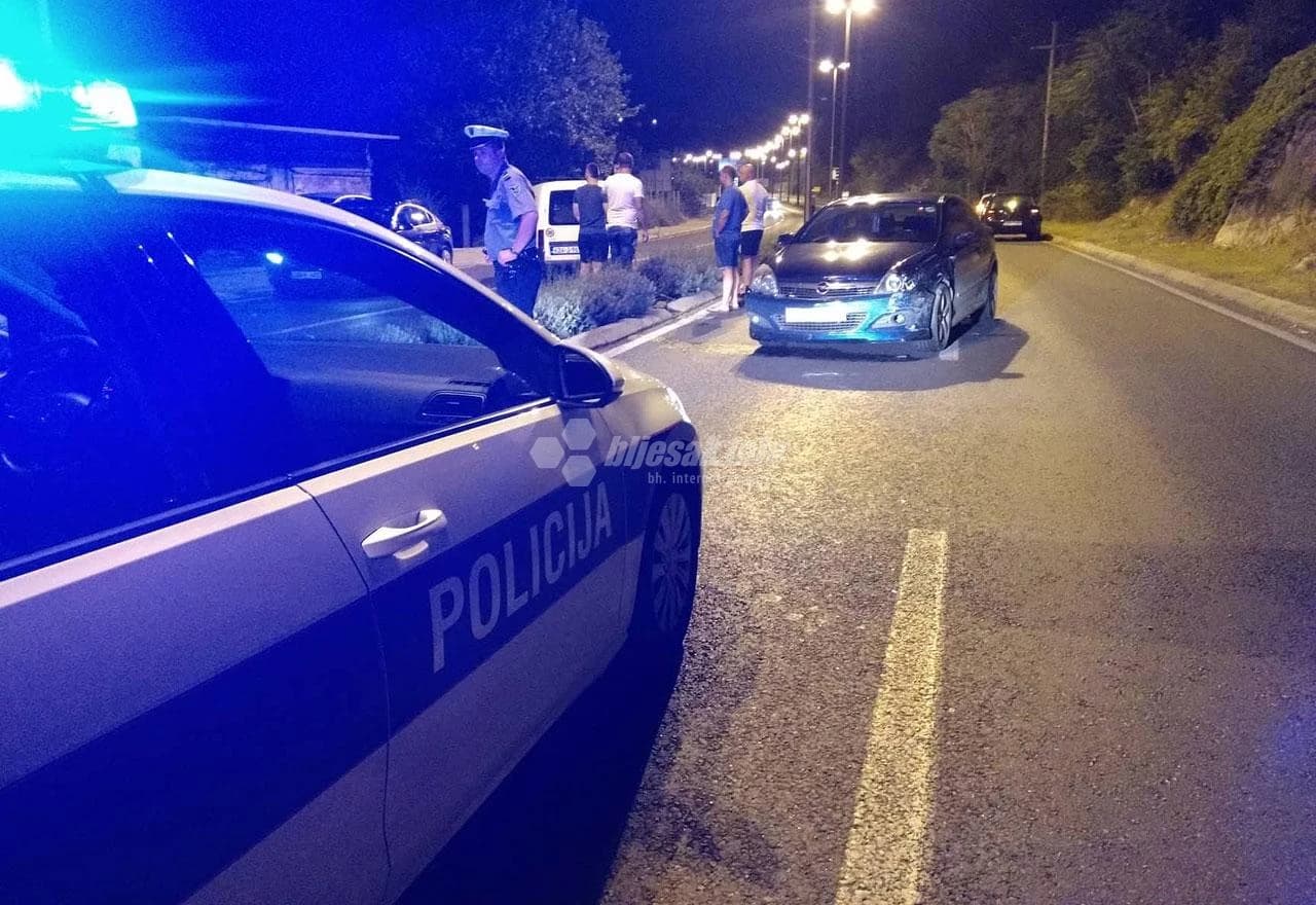 Sudar tri automobila na Novoj mostarskoj magistrali