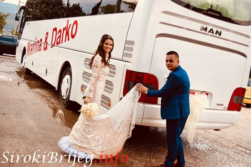 Vozač autobusa svoju odabranicu pred oltar je doveo prijevoznim sredstvom koje ih je spojilo prije dvije godine