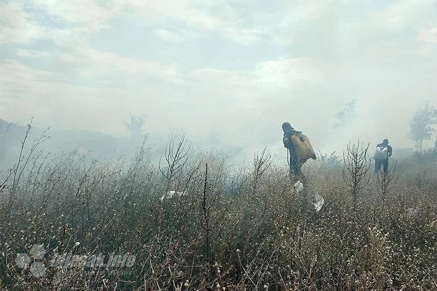 Požar u mostarskom naselju Karašebeš