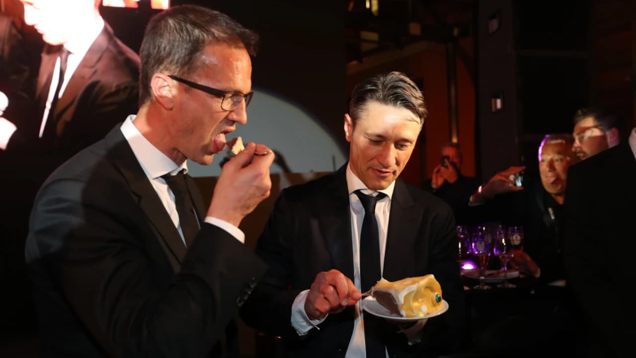 Fredi Bobić i Niko Kovač dijele komad torte