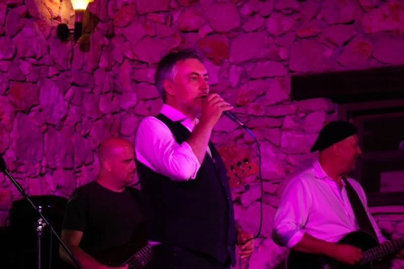 Škoro je pjevao gotovo tri sata