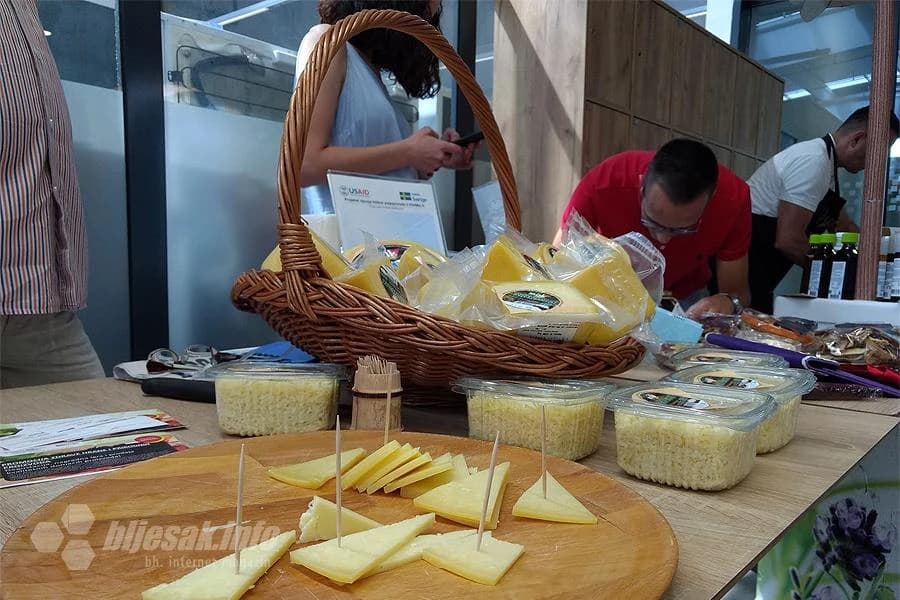 Promocija domaćih sireva, meda, kozmetike, ljekovitog bilja, voća i povrća