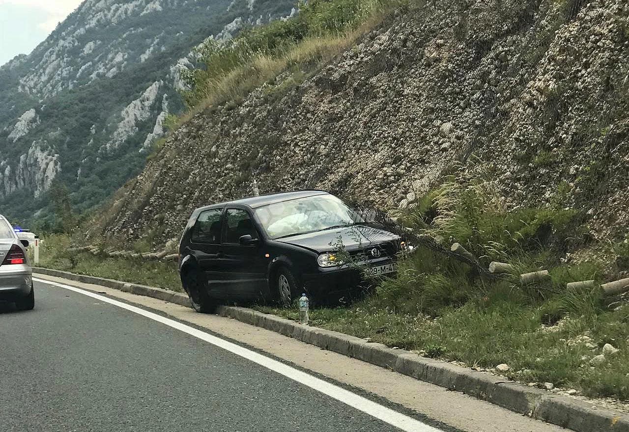 Prometna nesreća između Drežnice i Grabovice na M-17