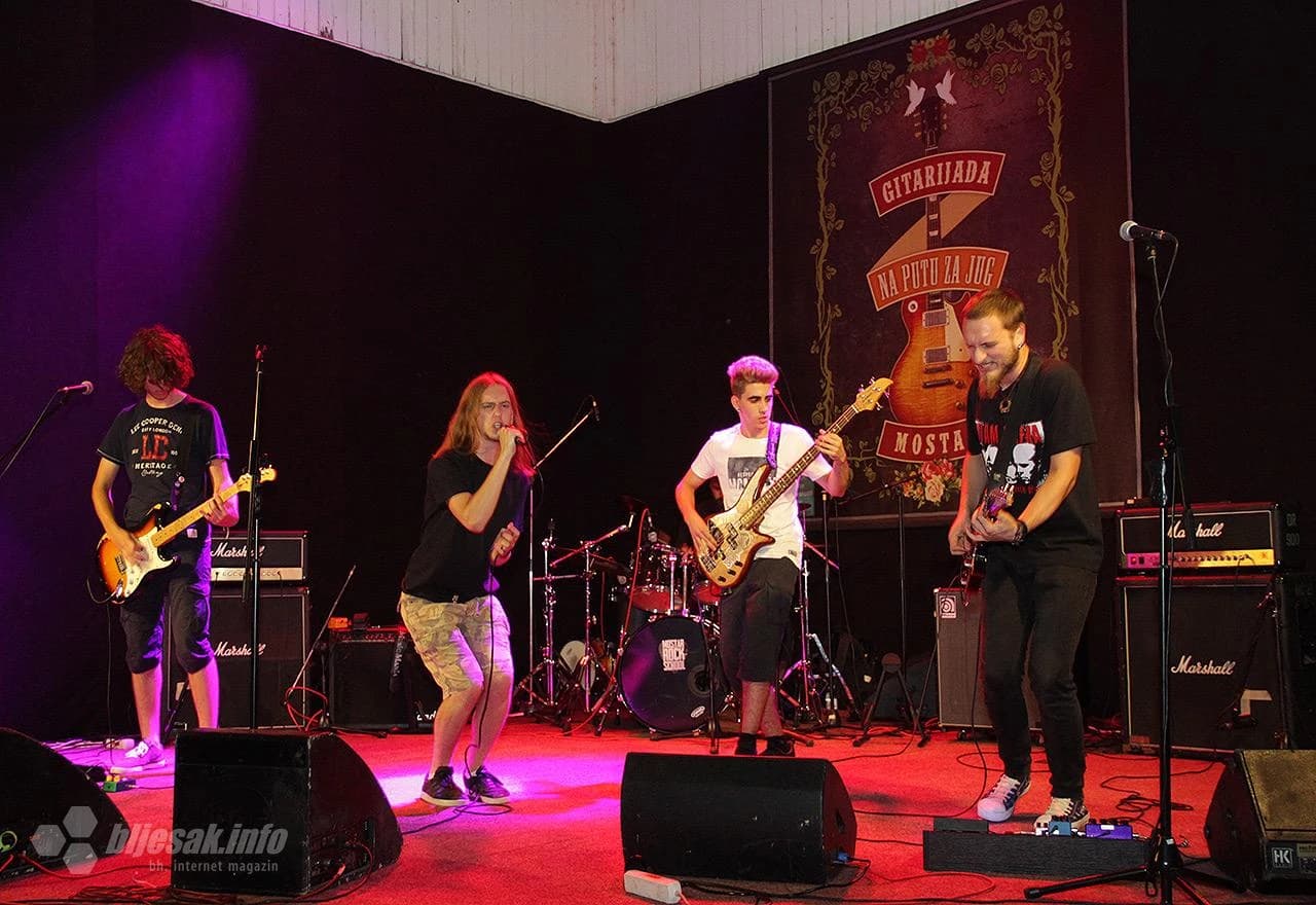 Nastup benda G.R.I.M.M.