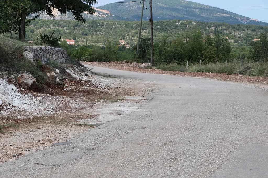 Sanacija glavne lokalne ceste kroz Ljubotiće