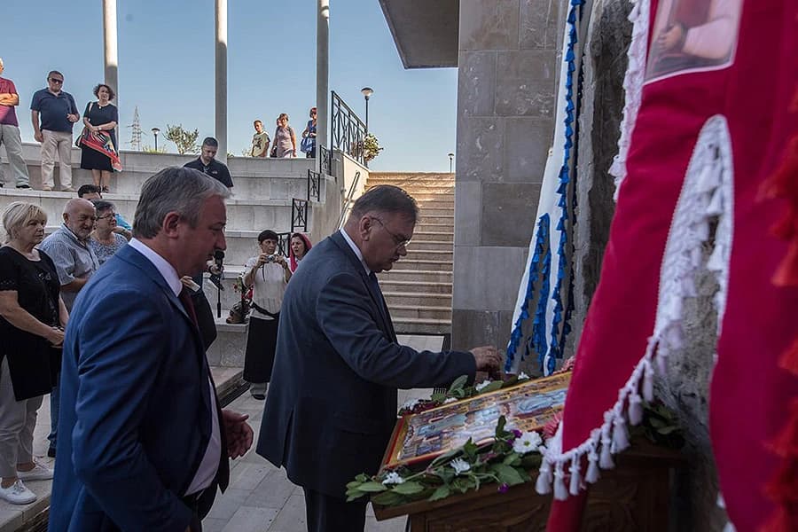 Ivanić nazočio Svetoj arhijerejskoj liturgiji u Prebilovcima