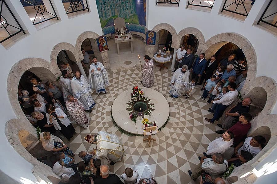 Ivanić nazočio Svetoj arhijerejskoj liturgiji u Prebilovcima