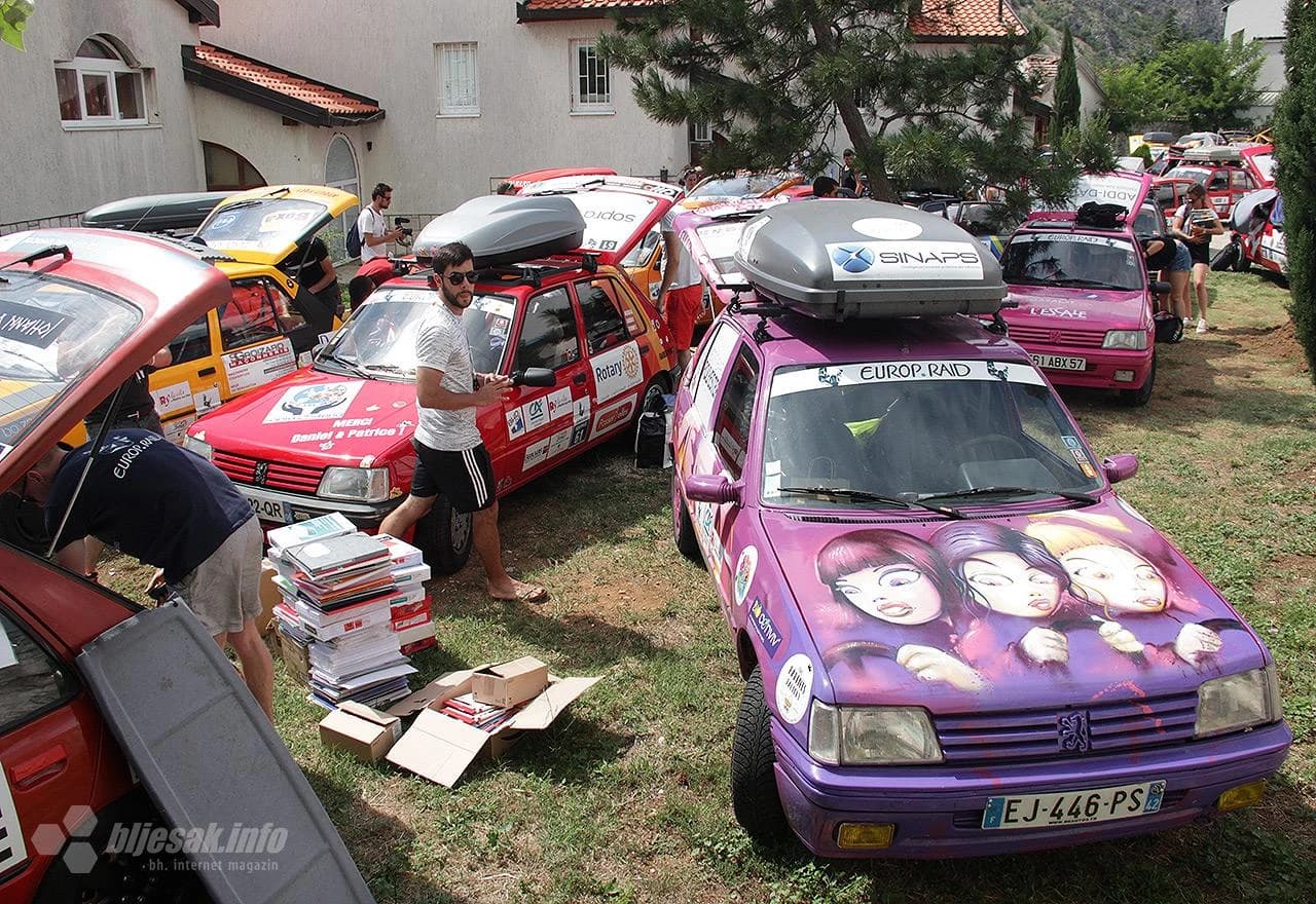 Donacija pribora za mostarske ustanove