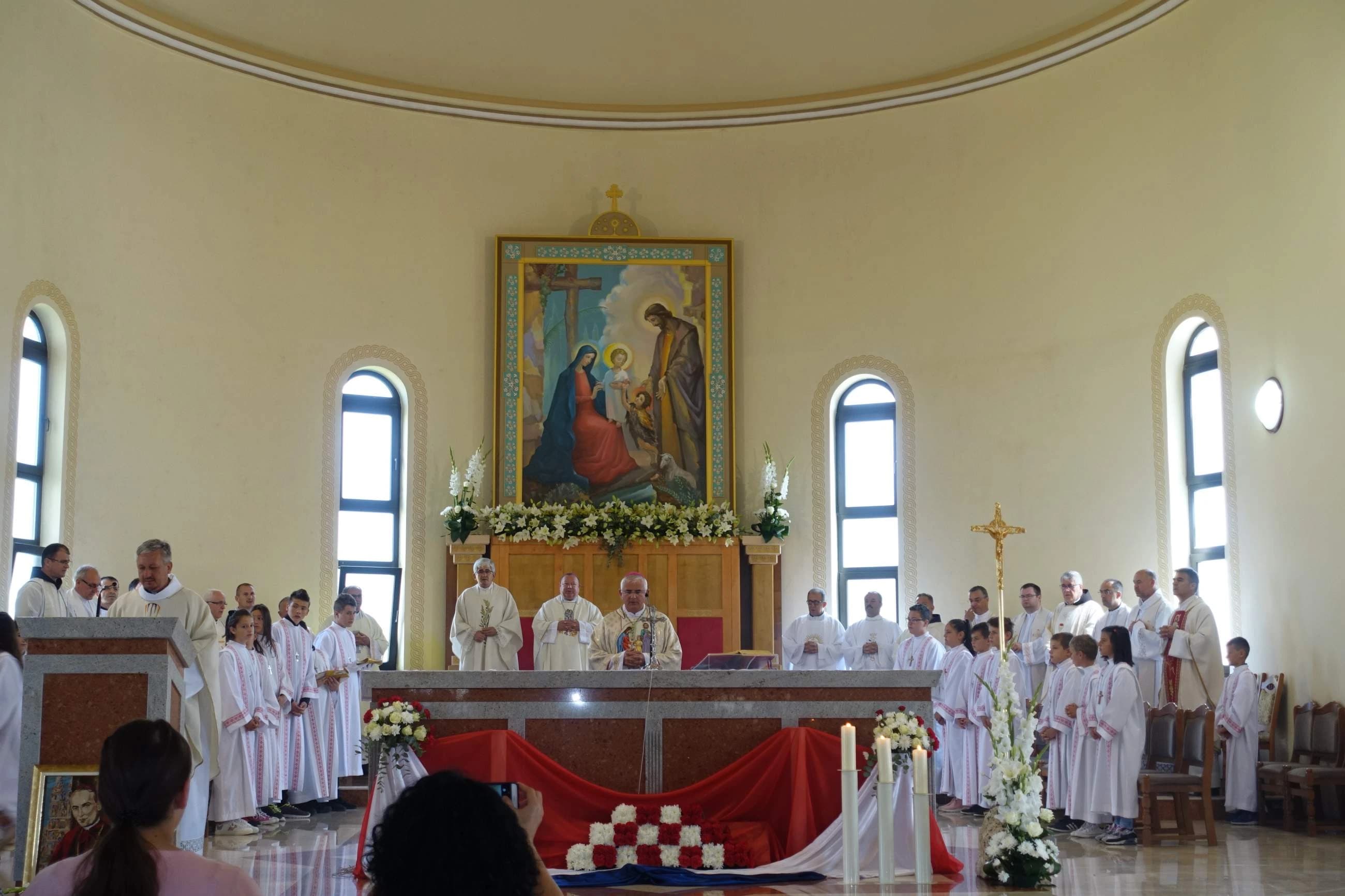  Svečano Euharistijsko slavlje 