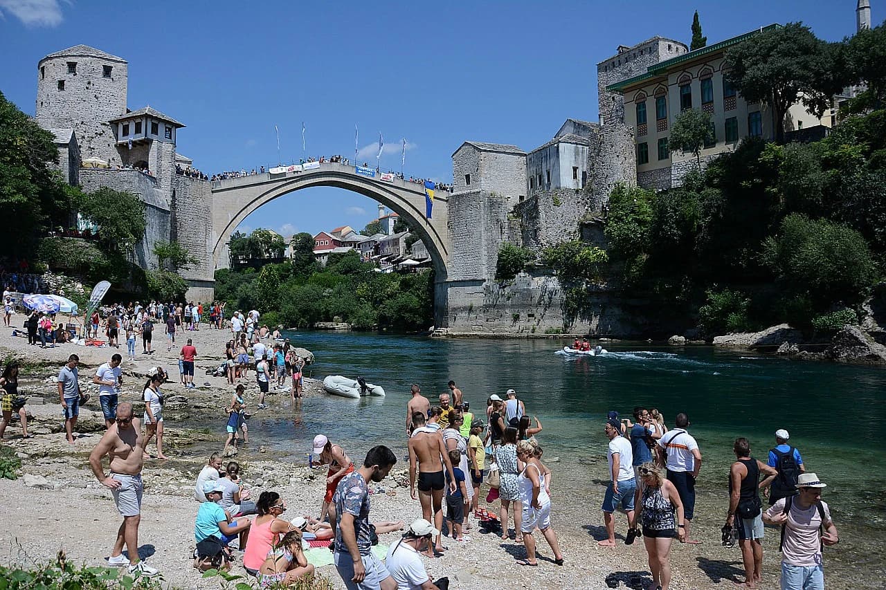 Publika željno iščekuje skokove