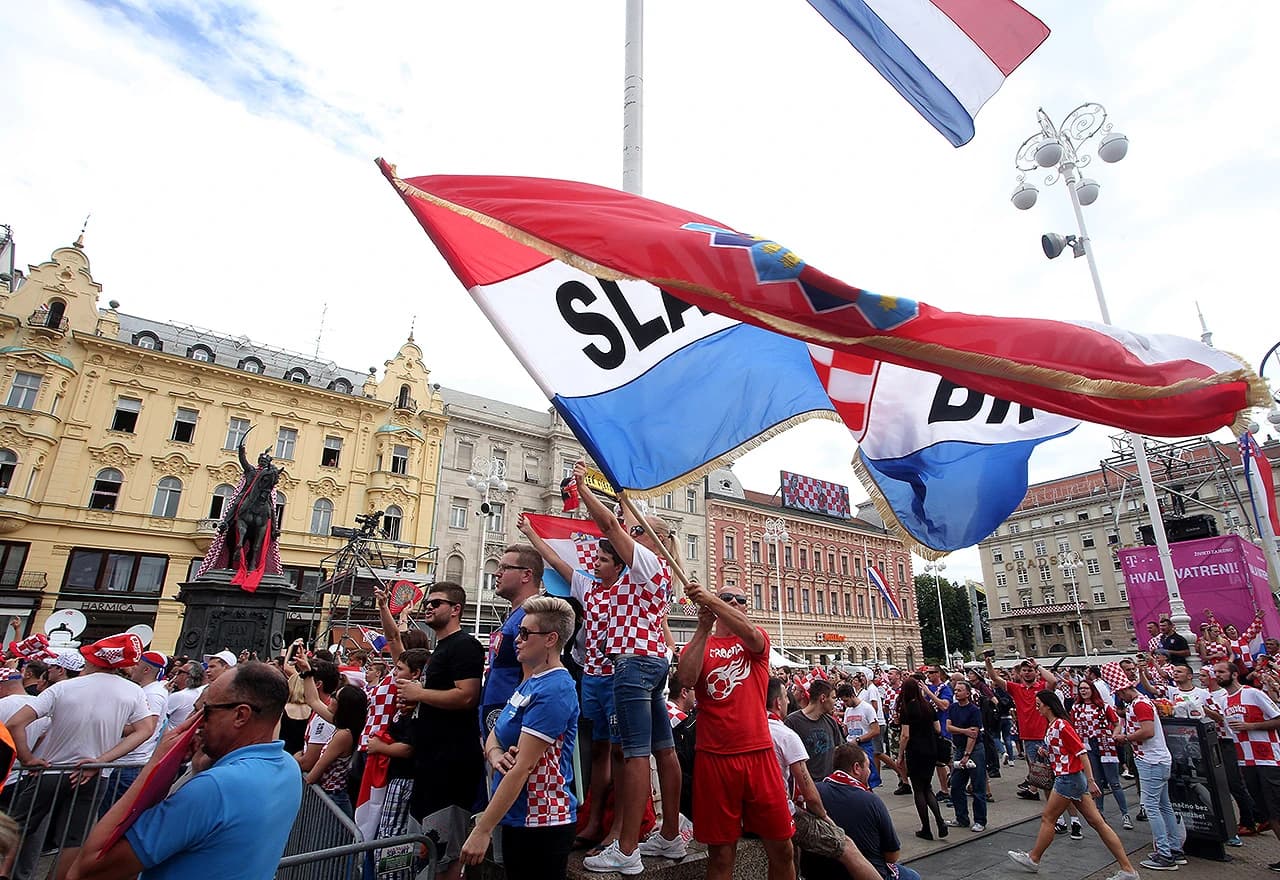 Navijači na Trgu bana Jelačića