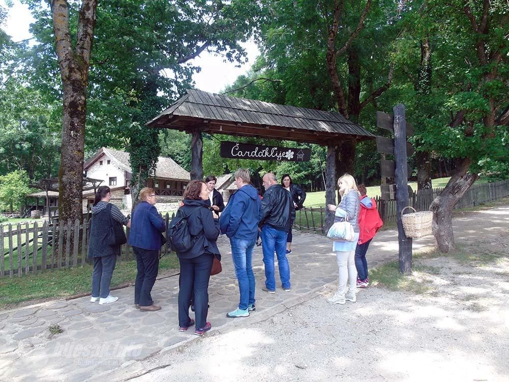 Ulaz u Etno-selo „Čardaklije“