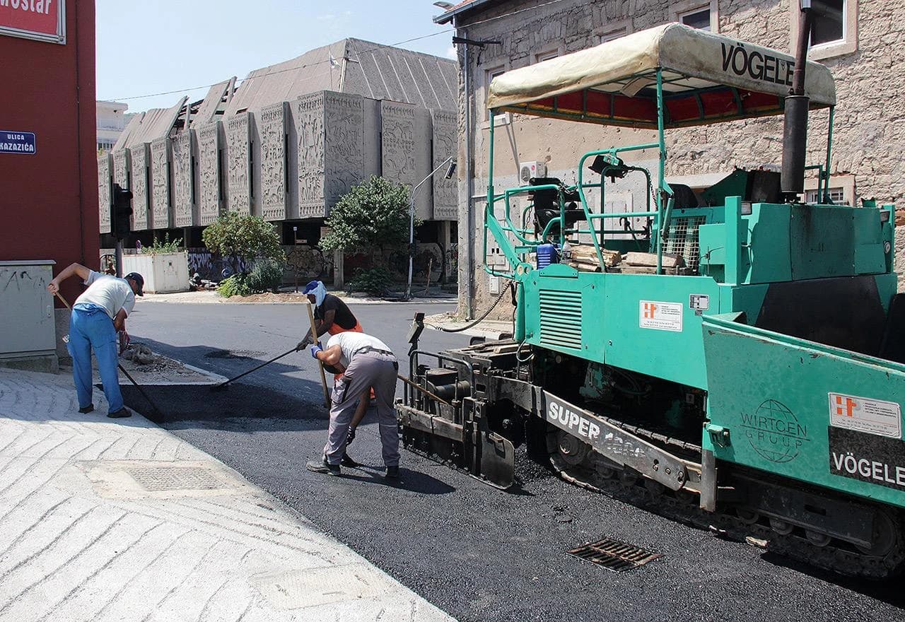 Asfaltiranje kod Razvitka