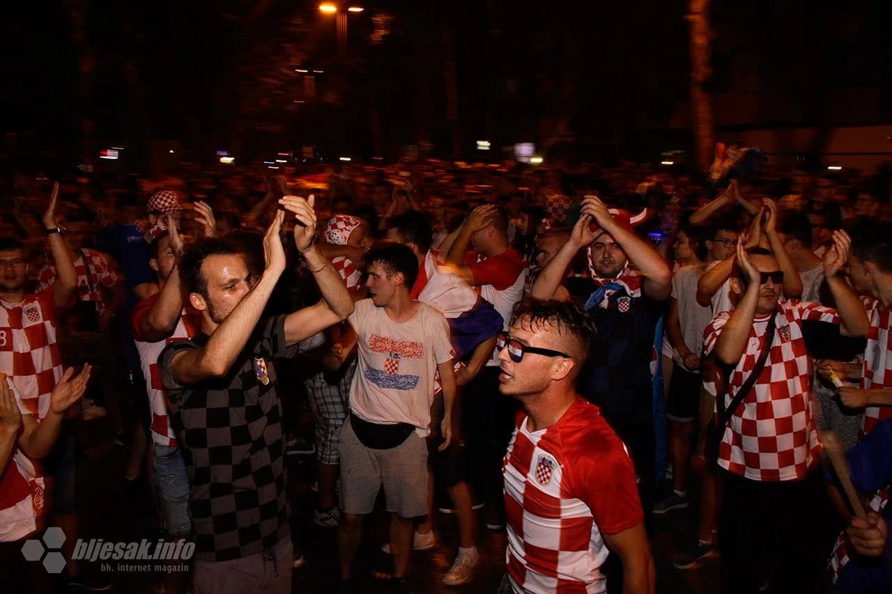 Veliko slavlje u Mostaru nakon pobjede 'Vatrenih' protiv Engleske 