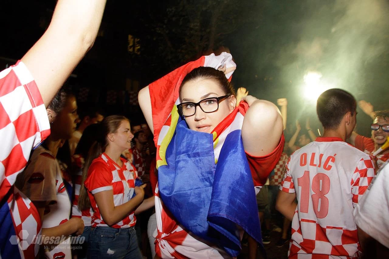 Veliko slavlje u Mostaru nakon pobjede 'Vatrenih' protiv Engleske 