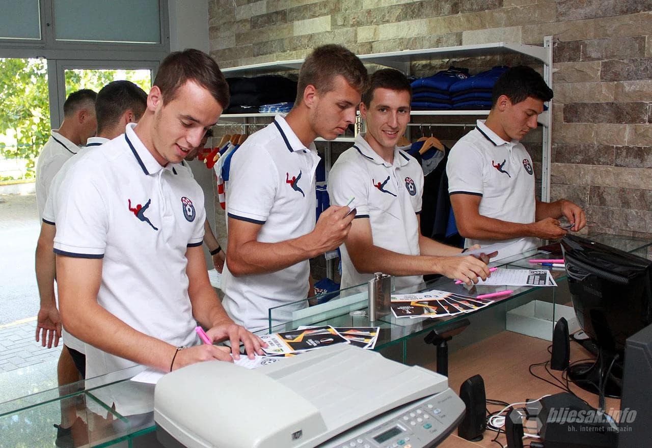 Nogometaši Širokog Brijega kupili godišnje ulaznice i postali članovi kluba