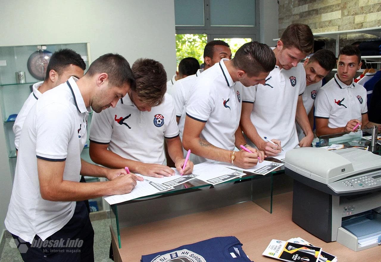 Nogometaši Širokog Brijega kupili godišnje ulaznice i postali članovi kluba