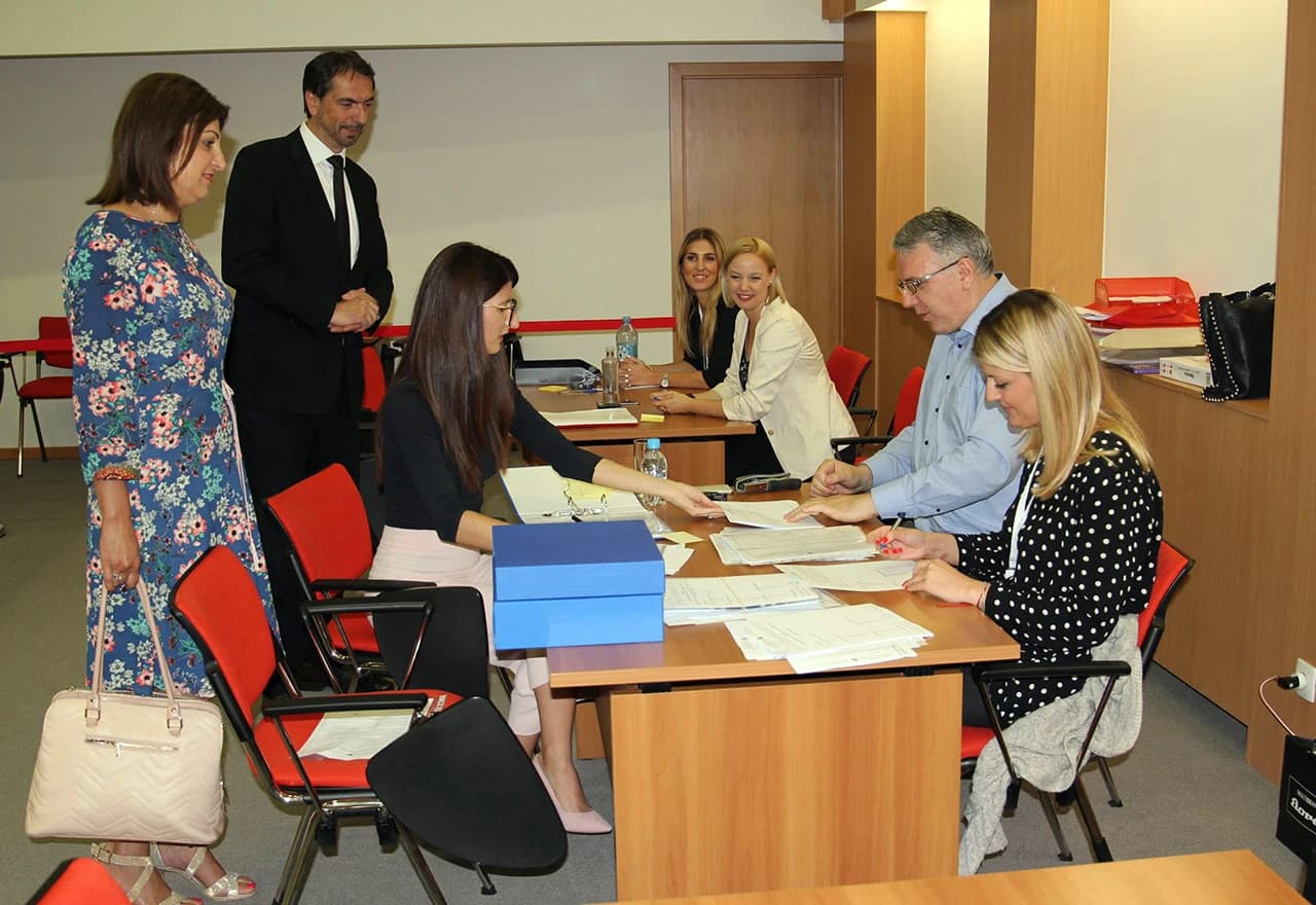 Uz Čavaru, izborne liste predali su glavni tajnik HDZ-a BiH Miljana Glamuzina i članica Predsjedništva HDZ-a BiH i zastupnica u Zastupničkom dom Parlamenta FBiH Darijana Katić - Filipović. 