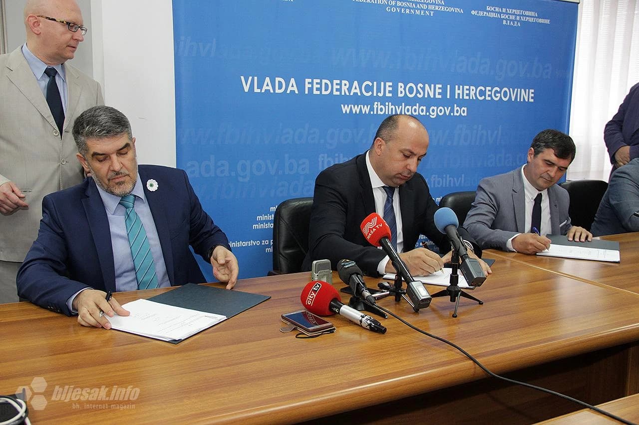 Potpisan kolektivni ugovor s telekomima 