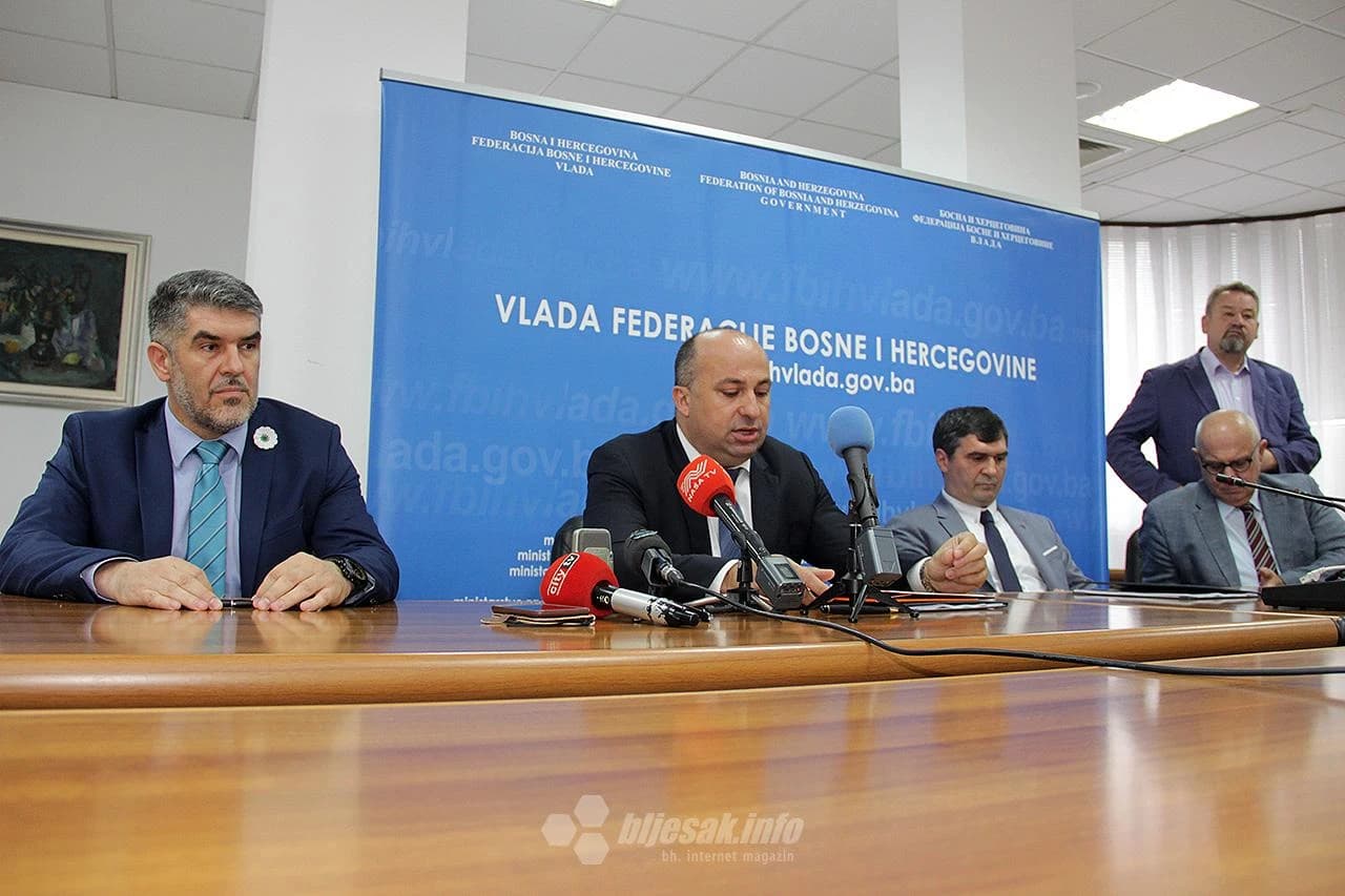 Potpisan kolektivni ugovor s telekomima 