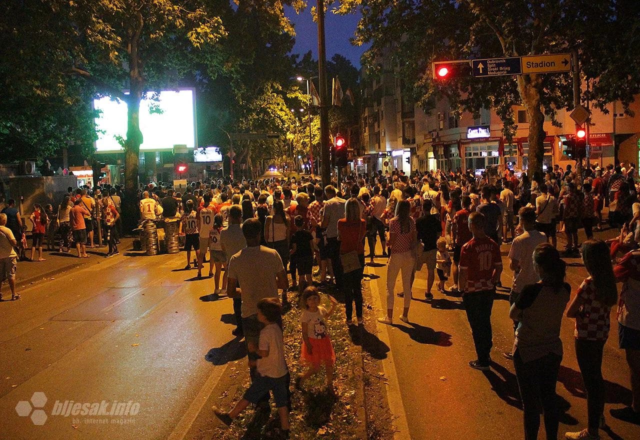 Mostar slavi pobjedu Vatrenih