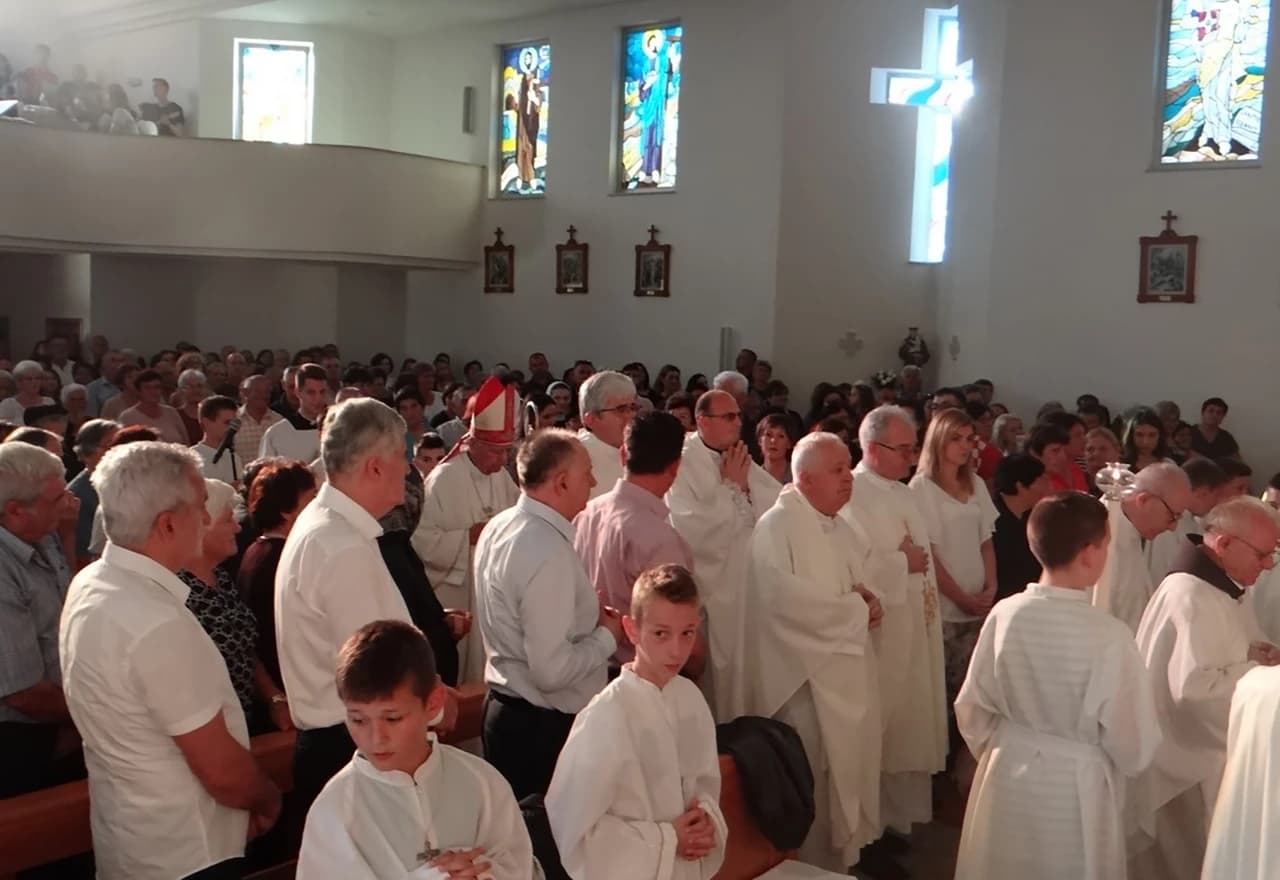 Posveta župne crkve Tijela i Krvi Kristove na Buni