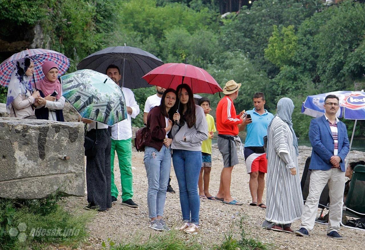Turski vojni orkestar "Mehter" zasvirao ispod Starog mosta