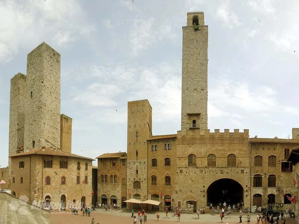 Tornjevi Salvucci, Pettini, Chigi i Rognosa