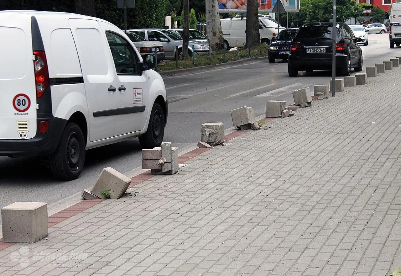 Iskrčene betonske kocke na Balinovcu