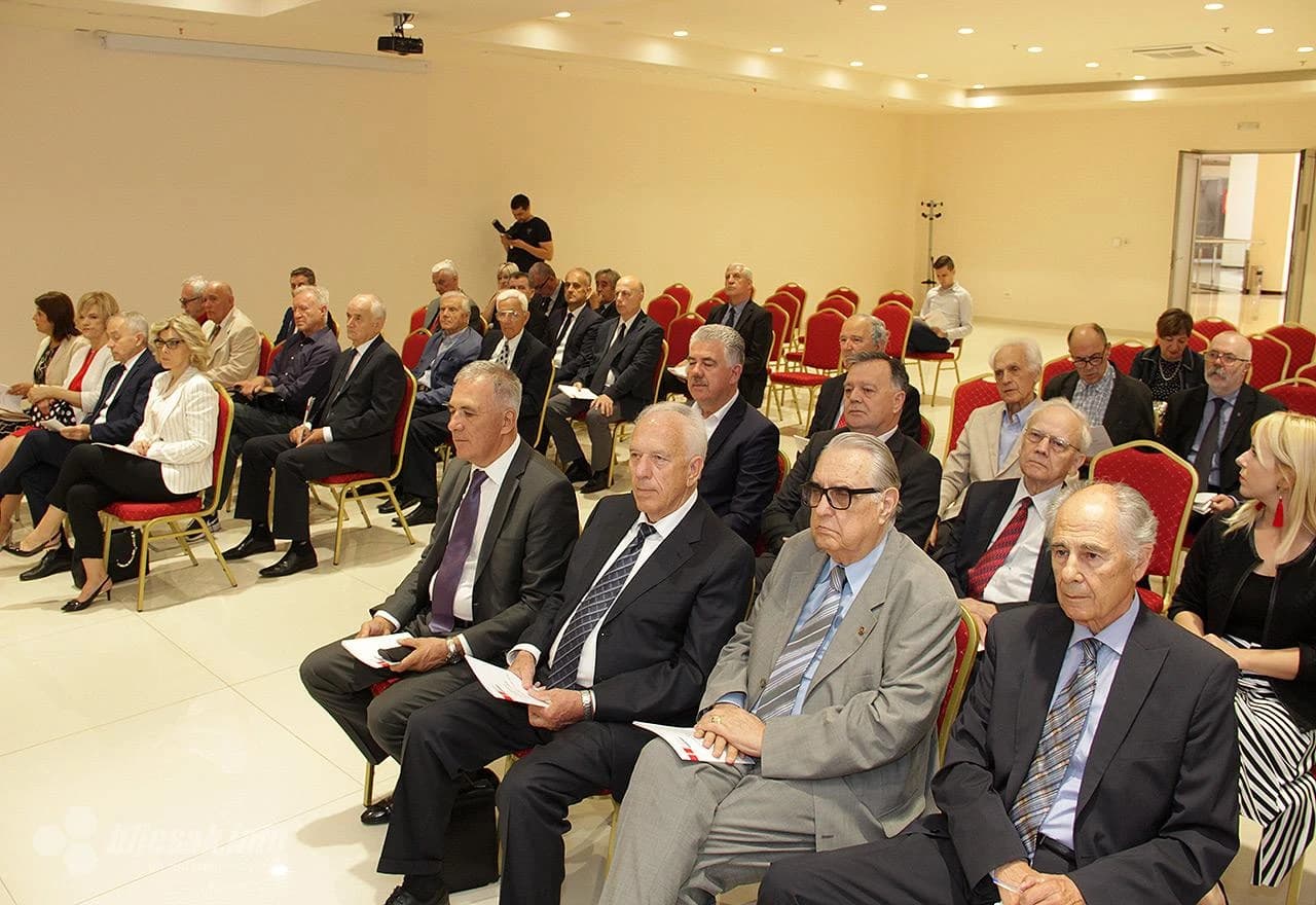 Svečaana sjednica Hrvatske Akademije za znanost i umjetnost u BiH