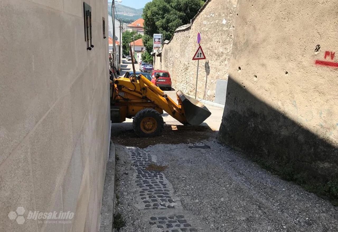 U rupu je ponovno nasut pijesak