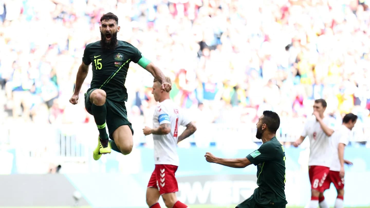 Danska - Australija (Mile Jedinak)